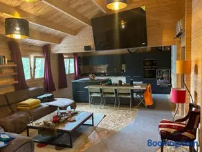 Chalet en bois avec sauna - Image 1