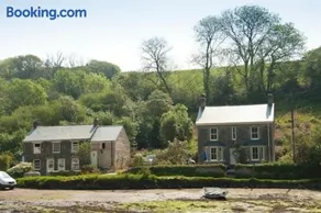 Coombe Villa - Image 3