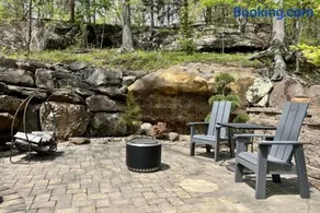 Hot Tub, Screened Porch, Dead-End Road - Image 1
