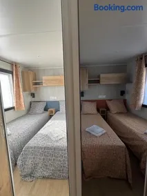 Bungalow 575 6 à 8 pers, Wifi gratuit, Camping 4 étoiles Lac des Rêves Vue Exceptionnelle sur le lac sans vis à vis - Image 5