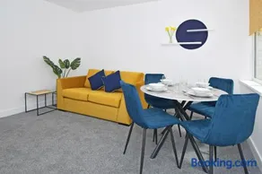 Sapphire Apartments by YourStays - Luxury 2 Bedroom Apartments in Crewe - Image 3