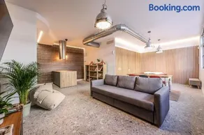 The Executive Industrial Loft - Madrid Rio - High End Kitchen Alquiler Temporal - Image 4