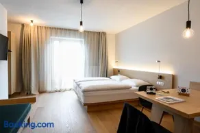 Calva B&B Apartments - Image 1
