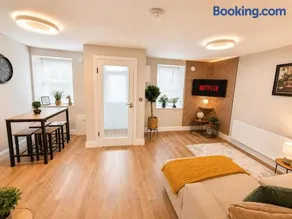 The Viking Townhouse - Heart of Waterford - Image 1