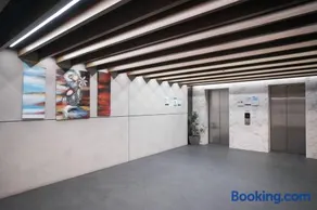 16M Stylish 2 Bedroom Abnb Apt in Mascot, 2 Free Parking - Image 5