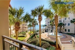Charming Gulf front condo with courtyard pool access & full gulf view - Image 1