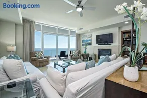 Turquoise Place C2003 - Image 2