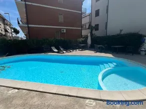 Appartamento con piscina - Image 3