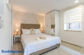 Split Center Apartments - Image 4