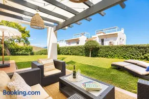 Mairena Residence Luxury Garden Retreat Marbella - Image 2