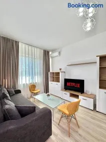 IN APART HOTEL - Image 1