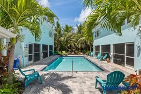 Walk to Siesta Key Beach & Village, Pool, Dock, Game Room - Image 1