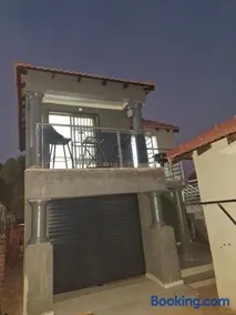 Ko Thabeng Luxury Executive Suite - Image 1