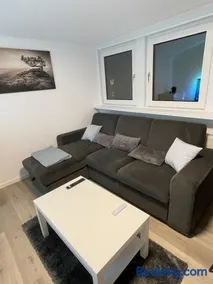 Modern Comfort in Central Hamburg 3 Room Apartment - Image 3