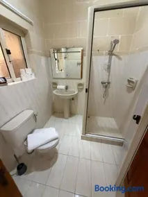 Sunset Ramla View Court - Gozo 2-Bedroom Retreat with Stunning Ramla Bay Views - Image 2