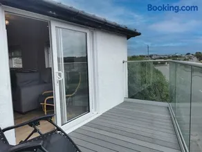 LITTLE SUMMER HILL -2 Bed COSY COTTAGE- TREARDDUR - Image 4