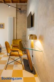 Palazzo Scappi Gardi Luxury Apartments - Image 4