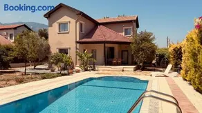 Palm House with private pool and garden - Image 3