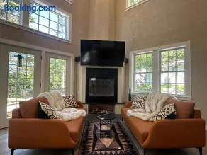 Luxury cabin vc home 2bd 2bath - Image 3