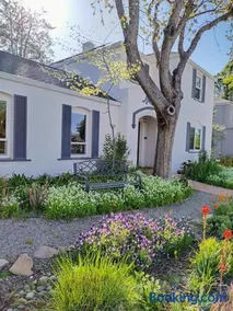 Charming and Spacious 3 Bedrooms and 2 Baths Home on Peaceful Street - Image 1