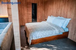Cedar Cabin Escape, Solar, Terrace & Hiking - Image 5