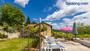Holiday Home Secret Garden by Villas Guide - Image 3