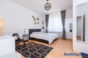 KAYA Zurich Apartment GOLD - Downtown Deluxe Sudio Apt - Image 2