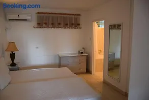 Fantastic Condo - Goldenview - Image 2