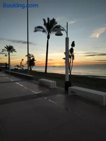 APARTAMENTO JUNTO AL MAR - Image 1