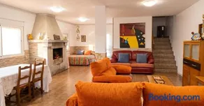 Spacious House with Garden in Touro - Family-Friendly - Image 2
