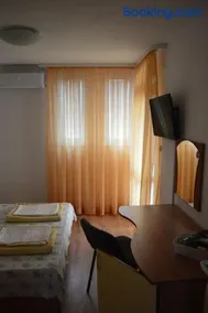 Yanis - Image 3