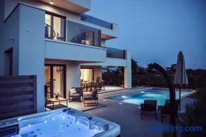 Villa IVaLA - Image 1
