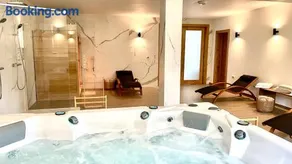 REY Chalet - Image 4