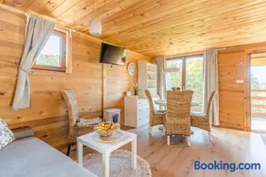 ZACISZE Domek na Kaszubach Brodnica Dolna z balią z jacuzzi na wyłączność w cenie - Image 1