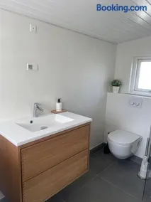 Lovely Holiday Home 80 M From The Water - Image 4