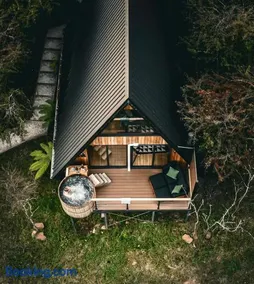 The Eco Cabin Tasmania - Cedar Hot Tub - Image 1