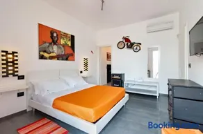 Bed & Blues - Image 3
