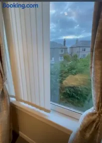 Room in a Home - Image 4
