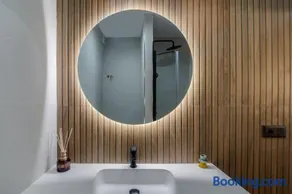 Cervantes Luxury Apartment - Image 2