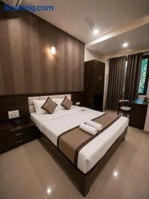 Hotel Airport International Inn - Near Mumbai Airport , BKC Visa Consulate, Jio Convention Center - Image 2
