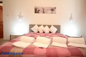 Le Tre Rose Di Mary - Image 1