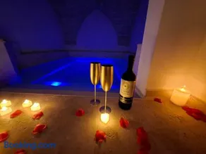 Zahra Superior Suite with private pool - Image 2