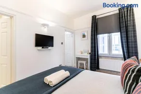 Garrick Suite Lichfield - New With Gated Parking - Image 4