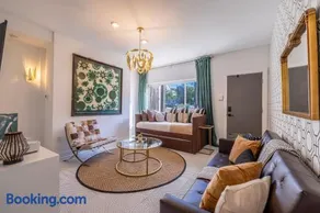 Luxurious Mt Washington Home with King Bed - Image 3