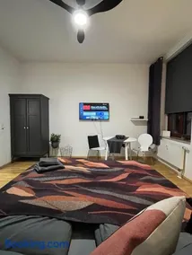 Cozy Studio Apartment Sudplatz - Image 5