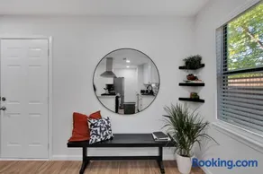 Evergreen - Modern Denton Home Near UNT - Image 3