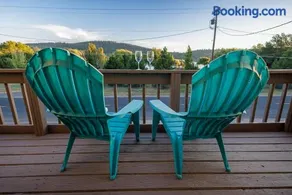 Lakeview Haven House - Image 1