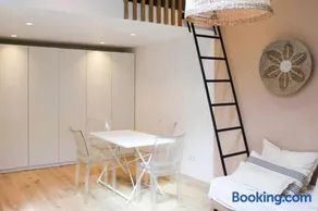 Charming house in Montreuil with terrace - Image 2