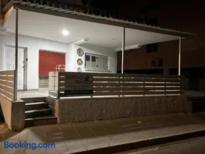 Makenzy Mermaid 2 Bedroom Apartment - Image 3