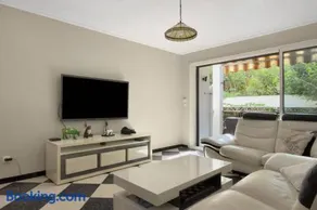 Sunnybeach LaCiotat pool AC Parking - Image 2